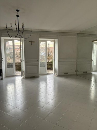 Appartement a vendre Saint-Affrique 12400 Aveyron 198 m2 6 pièces 238000 euros