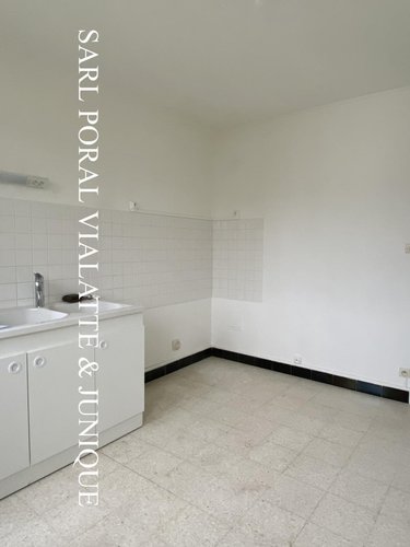 Location appartement Ambérieu-en-Bugey 01500 Ain 69 m2 3 pièces 689 euros