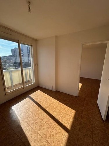 Viager appartement Clermont-Ferrand 63000 Puy-de-Dôme 73 m2 5 pièces 25000 euros