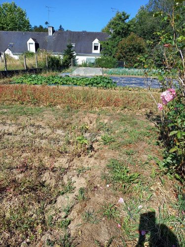 Garage et parking a vendre Gourin 56110 Morbihan 30 m2  23900 euros