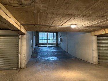 Garage et parking a vendre Montrouge 92120 Hauts-de-Seine 11 m2  17750 euros