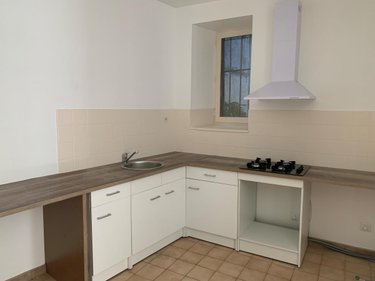 Location appartement Pierrelatte 26700 Drôme 49 m2 2 pièces 500 euros