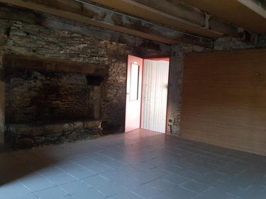 Fonds et murs commerciaux a vendre Gourin 56110 Morbihan 200 m2  131102 euros