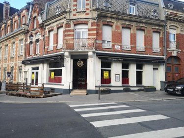 Location fonds et murs commerciaux Cambrai 59400 Nord 178 m2  2271 euros
