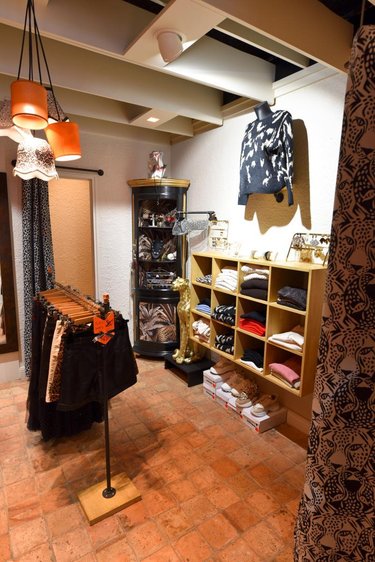 Fonds et murs commerciaux a vendre Laval 53000 Mayenne 68 m2  146000 euros