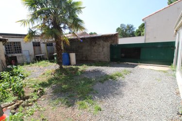 Maison a vendre Le Douhet 17100 Charente-Maritime 398 m2 15 pièces 79900 euros