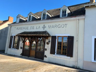 Immeuble a vendre Beaumont-sur-Sarthe 72170 Sarthe 210 m2  74320 euros