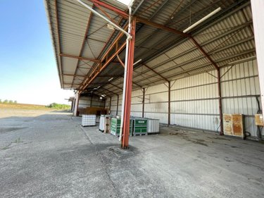 Fonds et murs commerciaux a vendre Saint-Jean-de-Liversay 17170 Charente-Maritime 4000 m2  3090000 euros