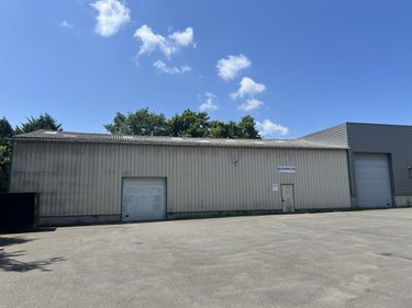 Fonds et murs commerciaux a vendre Guingamp 22200 Côtes-d'Armor 1560 m2  775200 euros