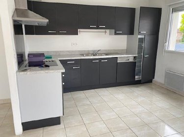 Location appartement La Bassée 59480 Nord 88 m2  900 euros