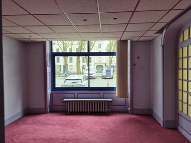 Fonds et murs commerciaux a vendre Laval 53000 Mayenne 75 m2  120520 euros