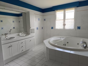 Maison a vendre Hinges 62232 Pas-de-Calais 216 m2  367500 euros