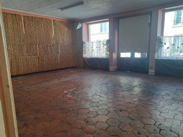 Immeuble a vendre Tennie 72240 Sarthe 160 m2  73500 euros
