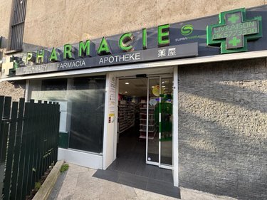 Fonds et murs commerciaux a vendre Paris 15e arrondissement 75015 Paris 121 m2  830400 euros