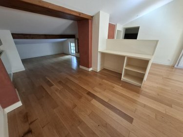 Immeuble a vendre Saintes 17100 Charente-Maritime 332 m2  462000 euros