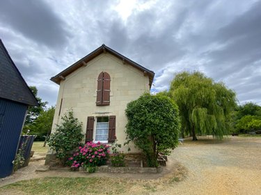 Location maison Écuillé 49460 Maine-et-Loire 98 m2 4 pièces 800 euros