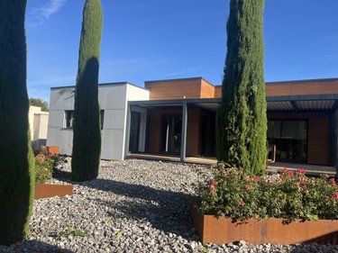 Fonds et murs commerciaux a vendre Dole 39100 Jura 280 m2  800000 euros