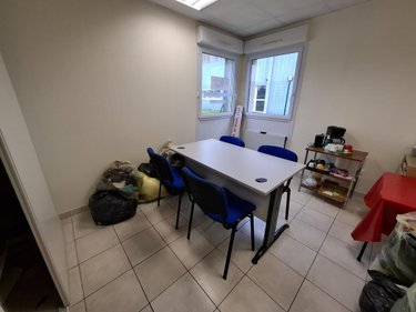 Fonds et murs commerciaux a vendre Saintes 17100 Charente-Maritime 249 m2  355000 euros