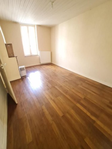 Location maison Prunay-Cassereau 41310 Loir-et-Cher 54 m2 3 pièces 420 euros