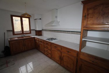 Immeuble a vendre Saintes 17100 Charente-Maritime 85 m2  236070 euros