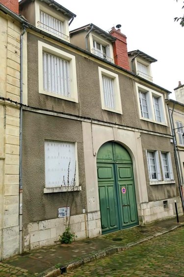 Immeuble a vendre Bourges 18000 Cher 244 m2  343200 euros