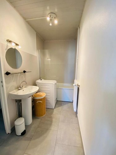 Location appartement Reims 51100 Marne 39 m2 1 pièce 735 euros