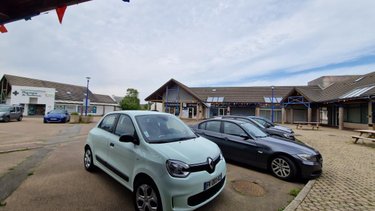 Fonds et murs commerciaux a vendre Plougasnou 29630 Finistère 35 m2  63060 euros