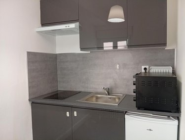 Location appartement Reims 51100 Marne 18 m2 1 pièce 420 euros