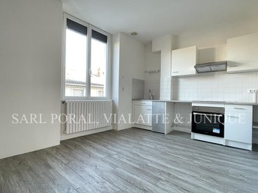 Location appartement Ambérieu-en-Bugey 01500 Ain 70 m2 3 pièces 700 euros