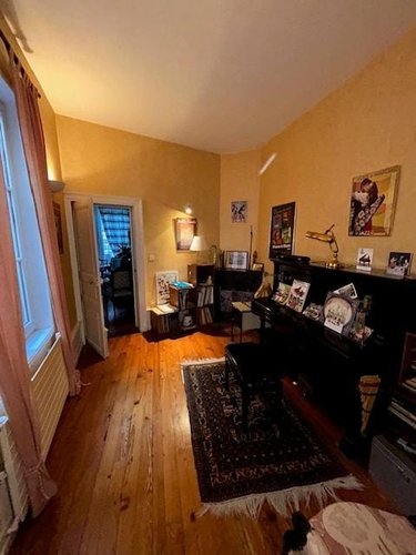 Viager maison Riom 63200 Puy-de-Dôme 320 m2 14 pièces 477750 euros