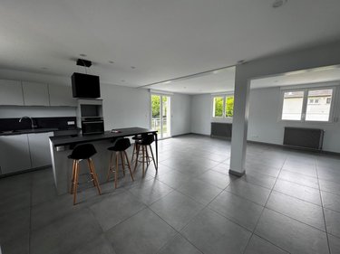 Location maison Mont-sous-Vaudrey 39380 Jura 101 m2 5 pièces 1170 euros