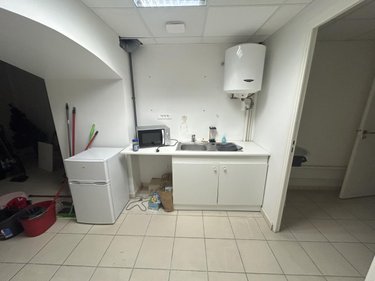 Location fonds et murs commerciaux Cambrai 59400 Nord 18 m2  562 euros