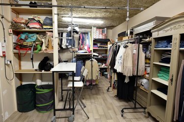 Fonds et murs commerciaux a vendre Laval 53000 Mayenne 68 m2  146000 euros