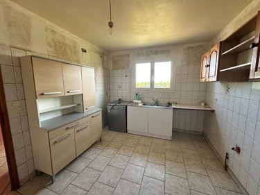 Maison a vendre Les Ternes 15100 Cantal 95 m2  153700 euros