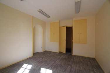 Location fonds et murs commerciaux Dole 39100 Jura 89 m2  950 euros