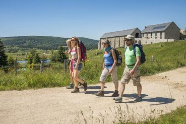 Fonds et murs commerciaux a vendre Lajo 48120 Lozère 342 m2  850000 euros