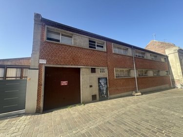 Fonds et murs commerciaux a vendre Cambrai 59400 Nord 750 m2  314400 euros