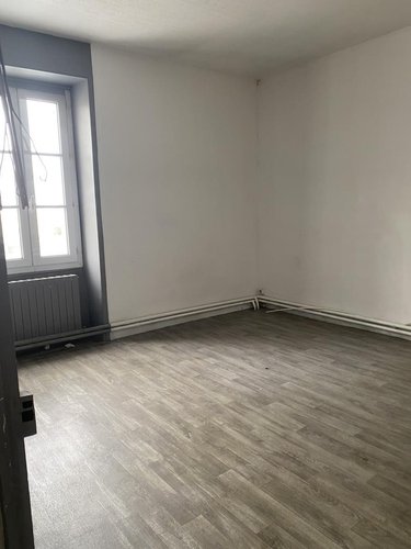 Fonds et murs commerciaux a vendre Aizenay 85190 Vendée 160 m2  125600 euros