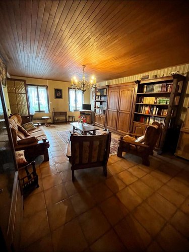 Maison a vendre Saint-Aubin 39410 Jura 194 m2 6 pièces 200000 euros