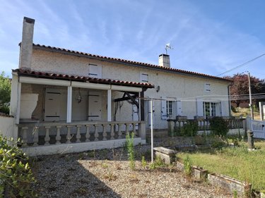 Maison a vendre Saintes 17100 Charente-Maritime 119 m2 4 pièces 215086 euros