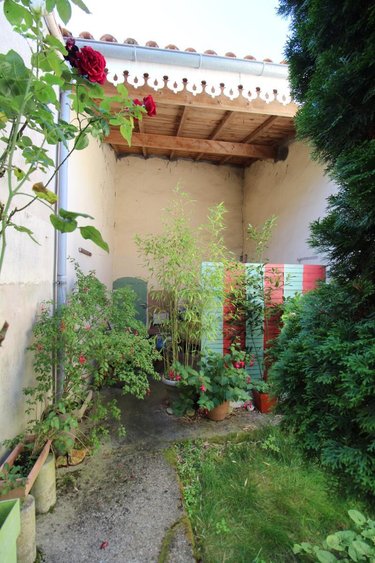Maison a vendre Saintes 17100 Charente-Maritime 108 m2 3 pièces 146888 euros