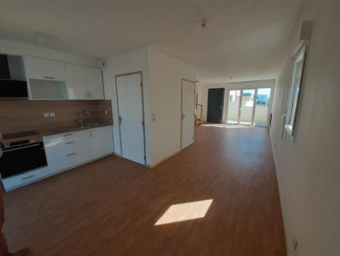 Location appartement Soliers 14540 Calvados 65 m2 3 pièces 860 euros