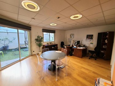 Immeuble a vendre Pierrelatte 26700 Drôme 261 m2  435000 euros