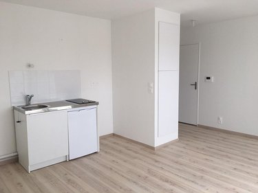 Location appartement Rennes 35000 Ille-et-Vilaine 42 m2 2 pièces 818 euros
