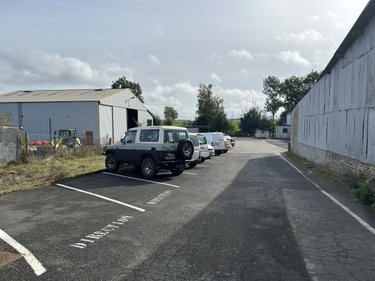 Location fonds et murs commerciaux Rumilly-en-Cambrésis 59281 Nord 1640 m2  3154 euros