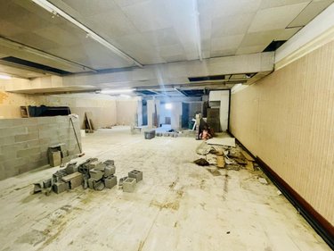 Fonds et murs commerciaux a vendre Déville-lès-Rouen 76250 Seine-Maritime 555 m2  199500 euros