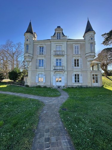 Maison a vendre Angers 49000 Maine-et-Loire 282 m2 10 pièces 1580000 euros
