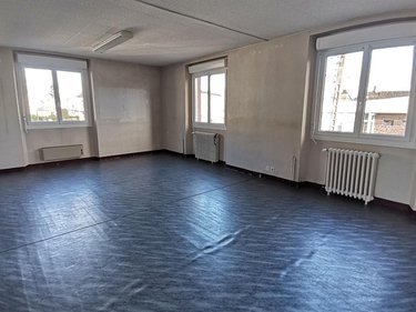 Appartement a vendre Montfort-sur-Meu 35160 Ille-et-Vilaine 90 m2 3 pièces 136000 euros