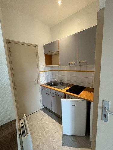 Location appartement Rennes 35000 Ille-et-Vilaine 16 m2 1 pièce 413 euros