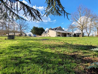 Maison a vendre Doué-en-Anjou 49700 Maine-et-Loire 153 m2 7 pièces 251600 euros